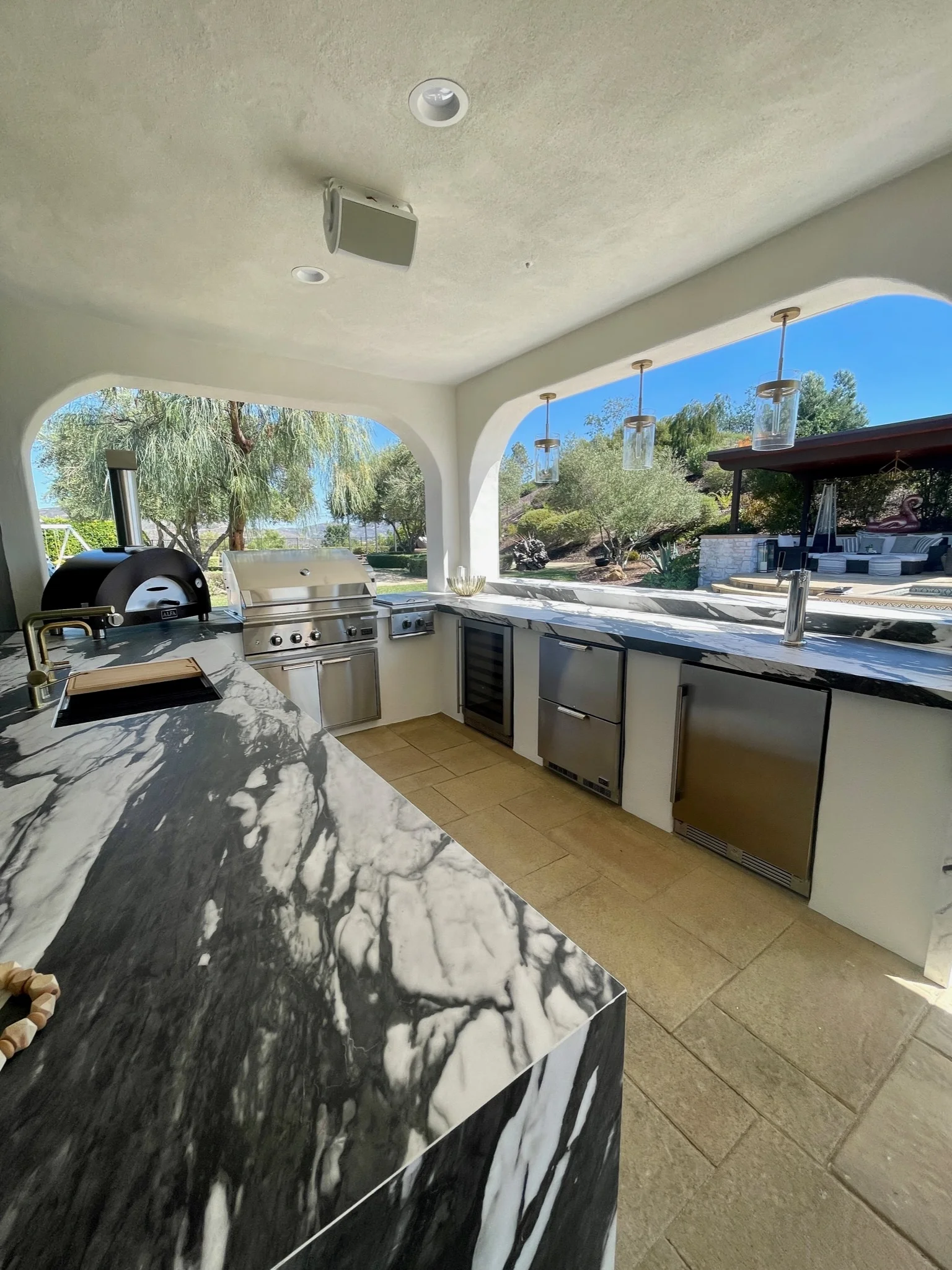 Outdoor Kitchen Design & Construction